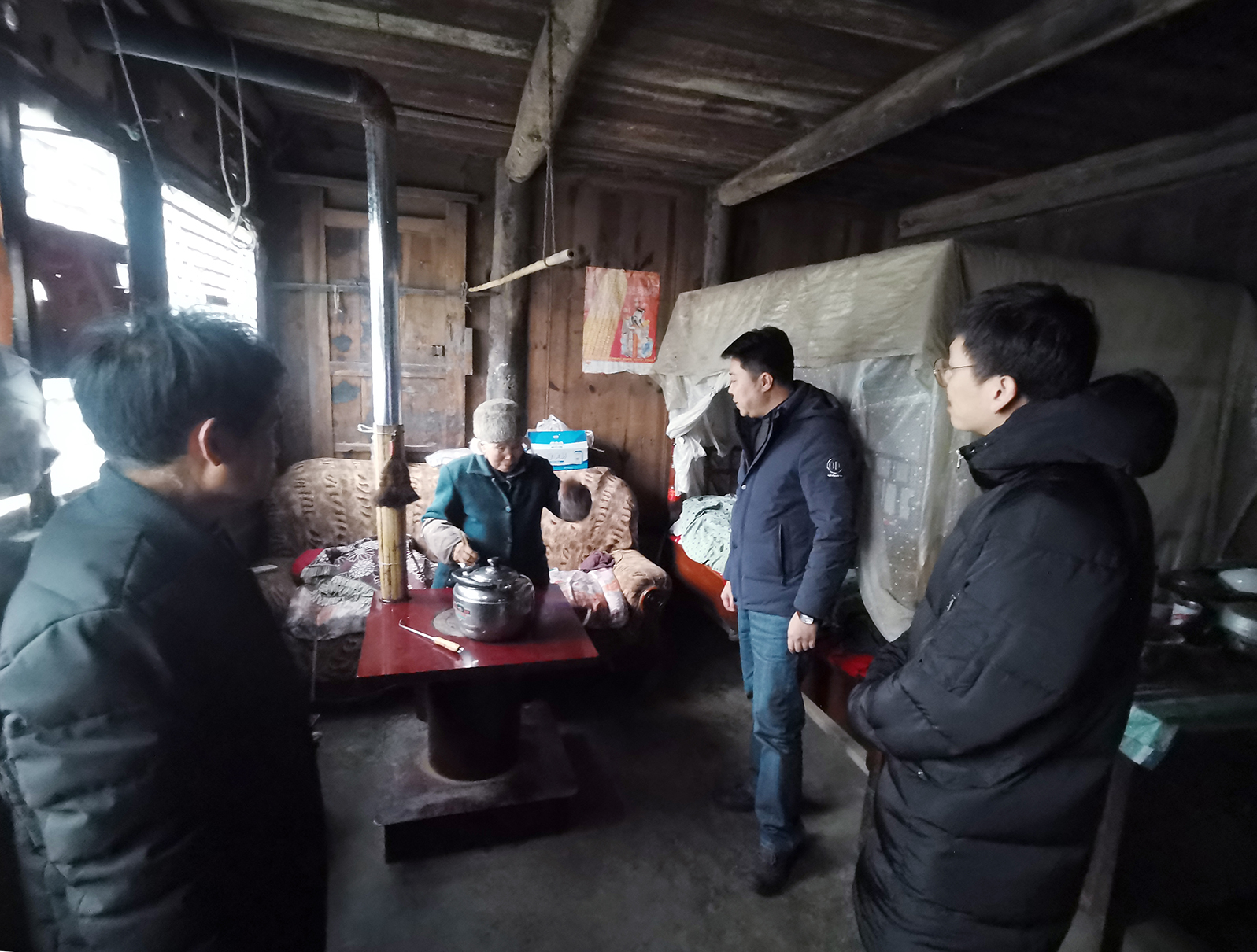 【農(nóng)投動(dòng)態(tài)】| 新春慰問(wèn)送溫暖 真情關(guān)懷暖人心 區(qū)農(nóng)投公司將新春慰問(wèn)送到家